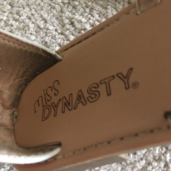 Miss Dynasty’s Girl’s Zip-Heel Sandals - Picture 3 of 6